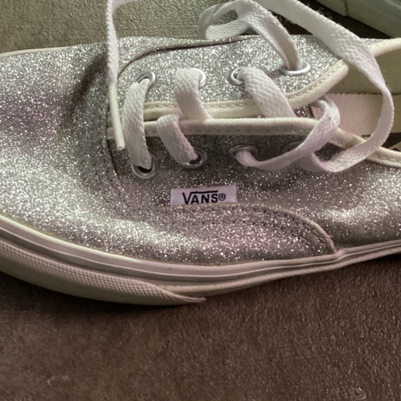 Shoes - Picture 2 of 4